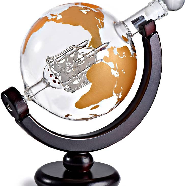 Carafe Globe colorée sur base en bois